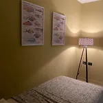 Cozy Near Center, Xhamlliku 아파트 티라나