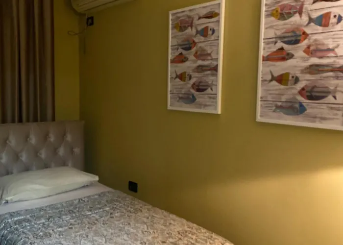 Cozy Near Center, Xhamlliku * تيرانا