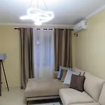 Cozy Near Center, Xhamlliku *