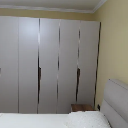 شقة Cozy & Comfort Near Center, Xhamlliku تيرانا